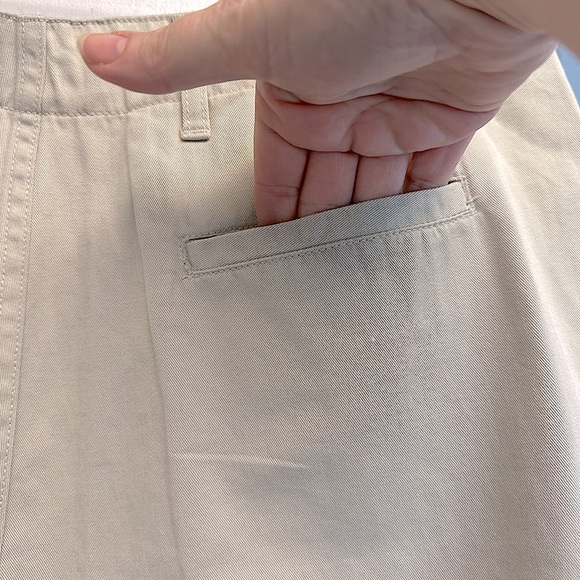 Essentials style 100% cotton khaki shorts - Size 14 - Picture 7 of 7